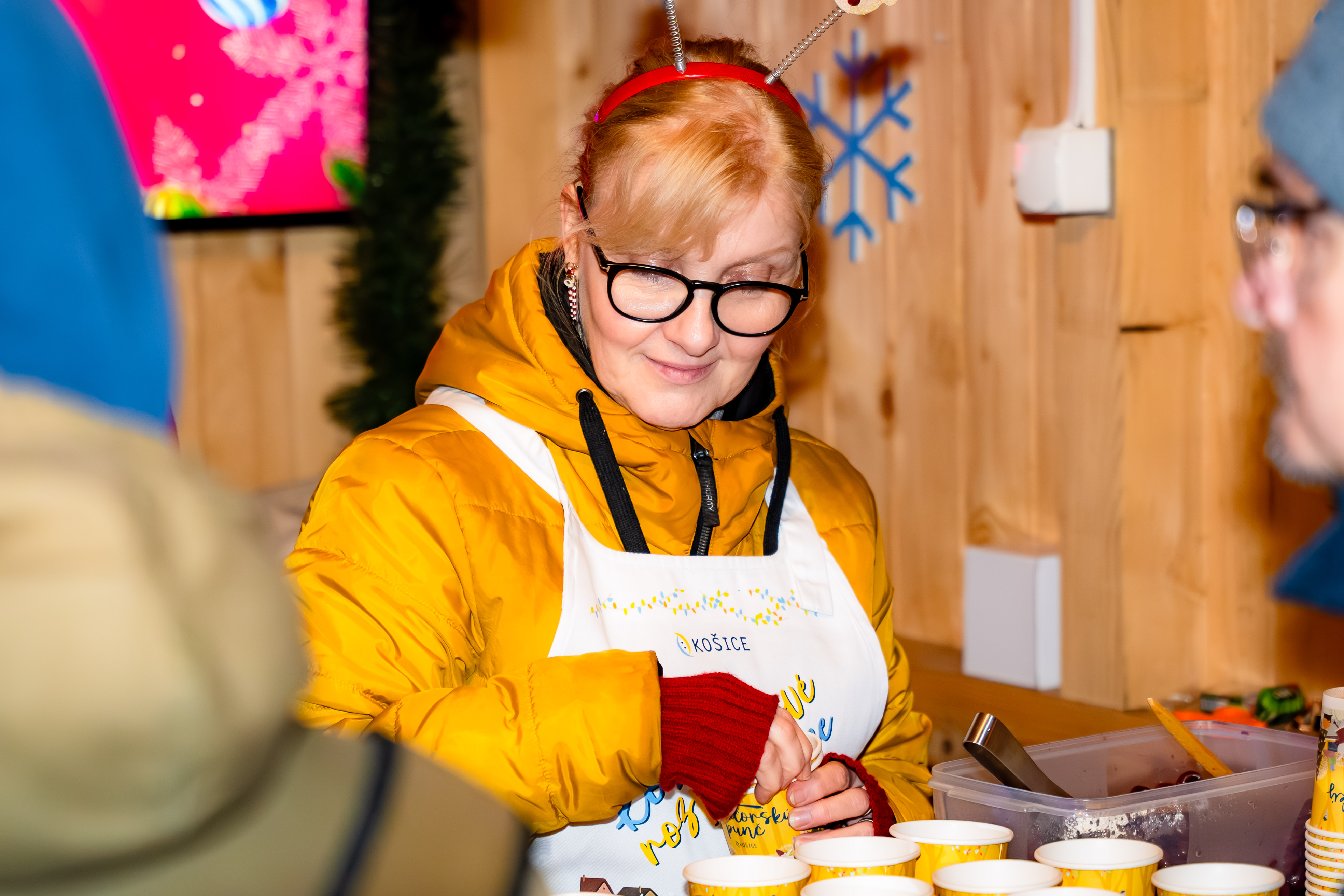 VIANOCNA TELEVIZNA REGINA-14